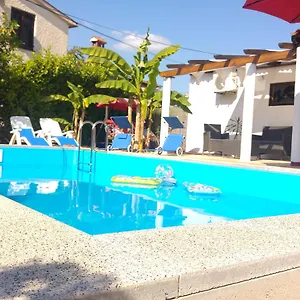 https://house-dvorsky.in-istria.net